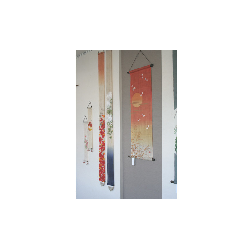 Fine Japanese tapestry in hemp, hand painted, OITOGIKU, Chrysanthemum