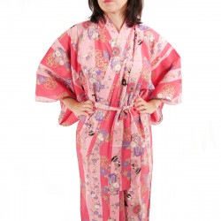 japanische Yukata Kimono rosa Baumwolle, GEISHA, Schönheits-Geisha auf gestreiftem Hintergrund