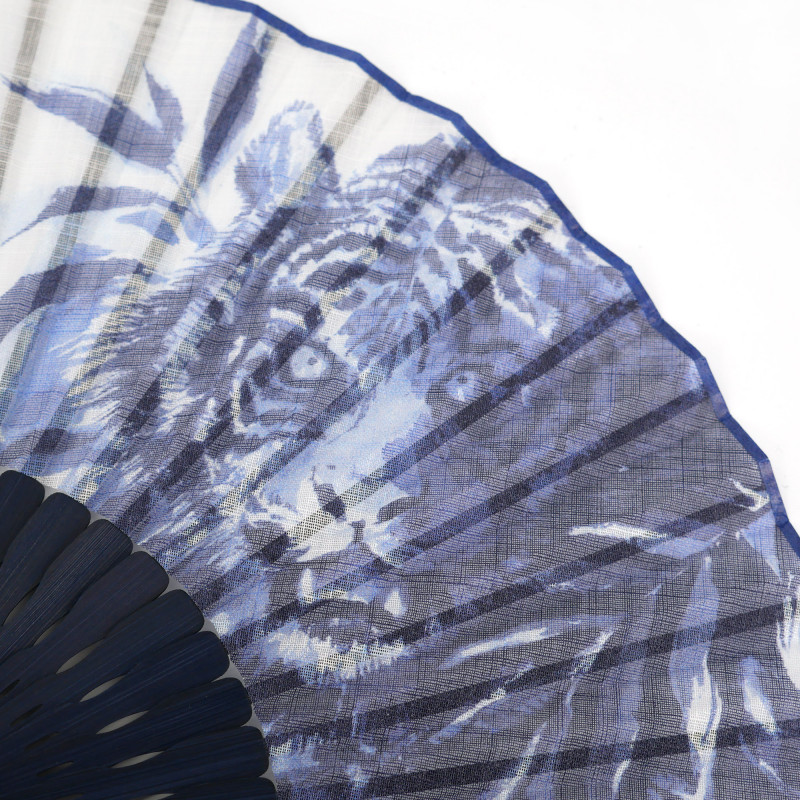 Ventaglio giapponese in cotone blu e bambù con motivo tradizionale tigre, TORA, 22 cm