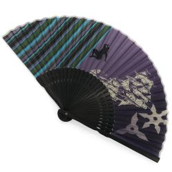 Éventail japonais violet en polyester et bambou motif ninja et chateau - SHIRO NINJA - 21cm