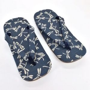 Paar japanische Stoff-Zori-Sandalen, TOMBO