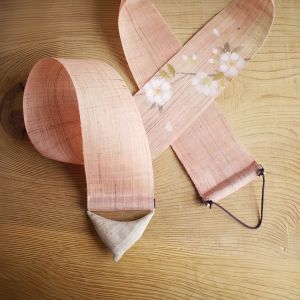 Fino tapiz japonés en cáñamo, pintado a mano, YAEZAKURA, flor de cerezo doble