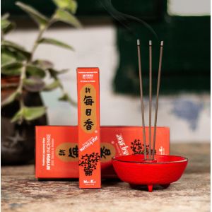 Boîte 50 bâtons d'encens japonais avec son support en céramique, MORNING STAR MYRRH, parfum Myrrhe