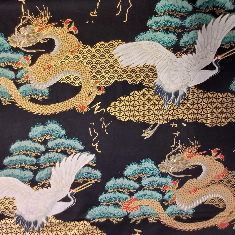 Japanischer schwarz/goldener Baumwollstoff, Kiefern- und Drachenmuster, RYU MATSU, hergestellt in Japan, Breite 112 cm x 1 m