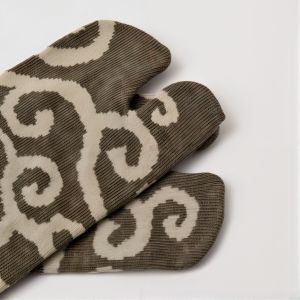 Japanische Tabi-Socken, Karakusa, Khaki, Arabeske, 25-28 cm