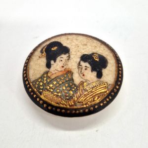 bouton vintage Satsuma, fin 19eme siècle début 20eme - 2 geisha