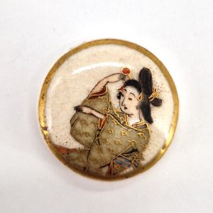 Vintage Satsuma button, late 19th century early 20th century - geisha